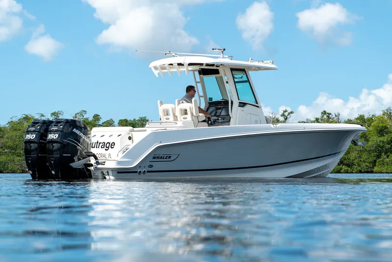 Slide: The Image of Boston Whaler 280 OUTRAGE 2017 - 37