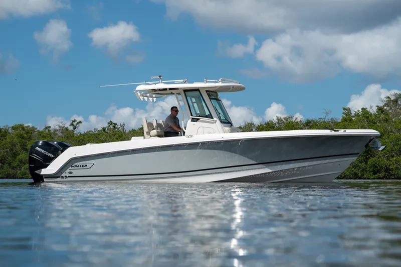 Slide: The Image of Boston Whaler 280 OUTRAGE 2017 - 40