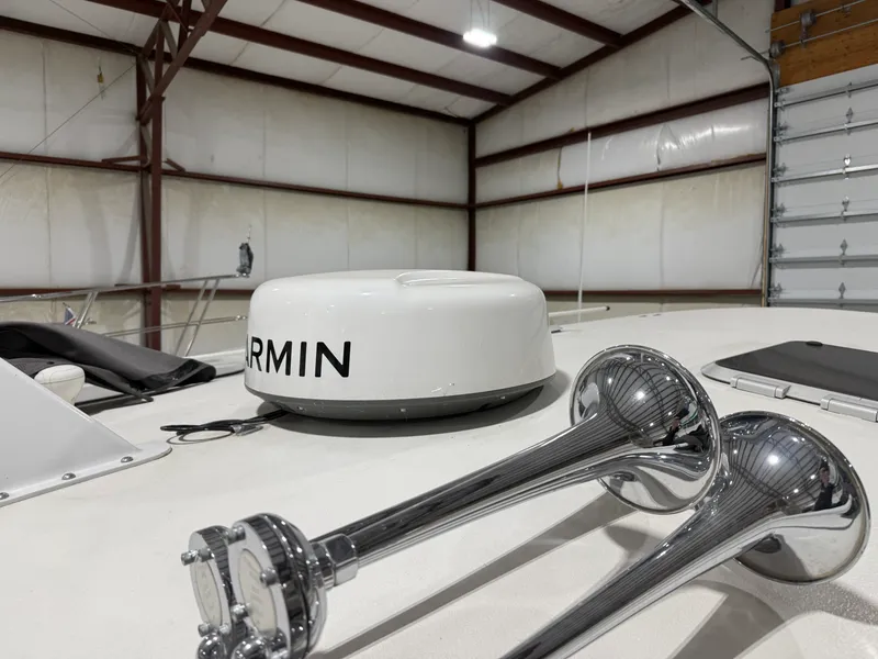 Slide: The Image of Tiara 3500 OPEN 2000 - 32