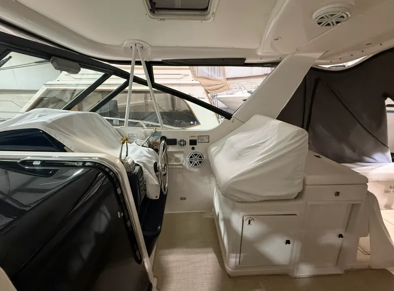 Slide: The Image of Tiara 3500 OPEN 2000 - 4