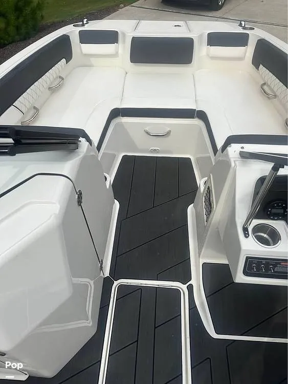 Slide: The Image of Bayliner DX2250 2021 - 16704691