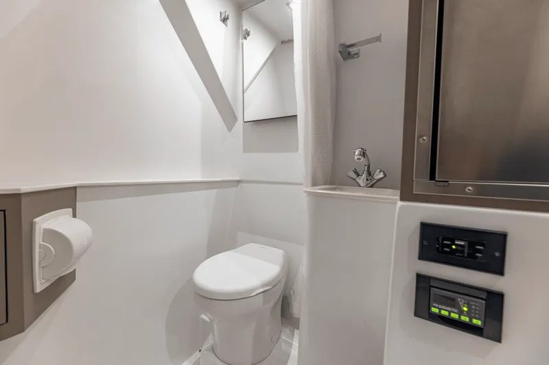 Slide: The Image of Cruisers Yachts 57 FLY 2026 - 100