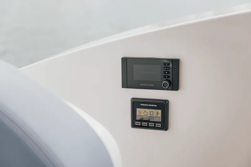 Slide: The Image of Cruisers Yachts 57 FLY 2026 - 19