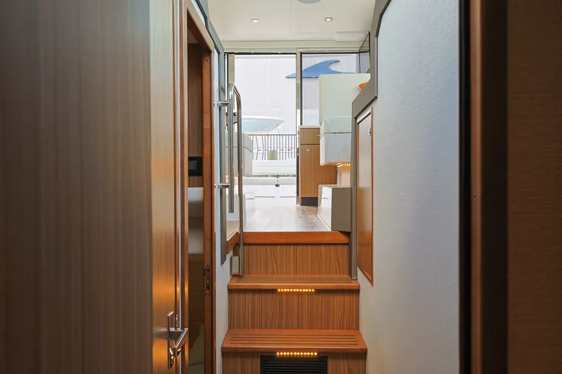 Slide: The Image of Cruisers 42 Cantius 2026 - 29