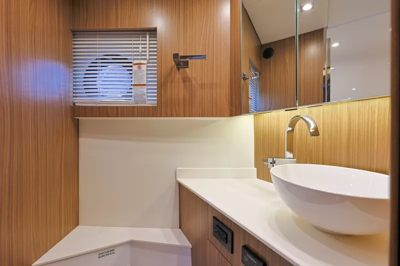 Slide: The Image of Cruisers 42 Cantius 2026 - 30