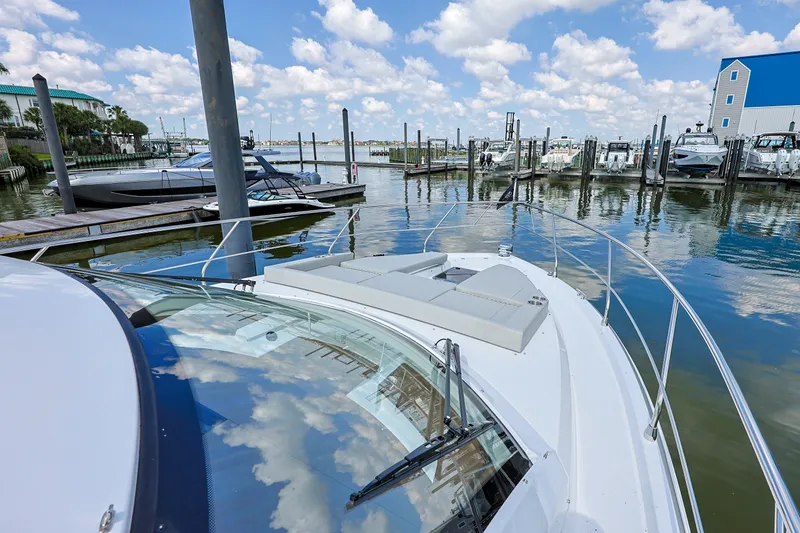 Slide: The Image of Cruisers 42 Cantius 2026 - 33