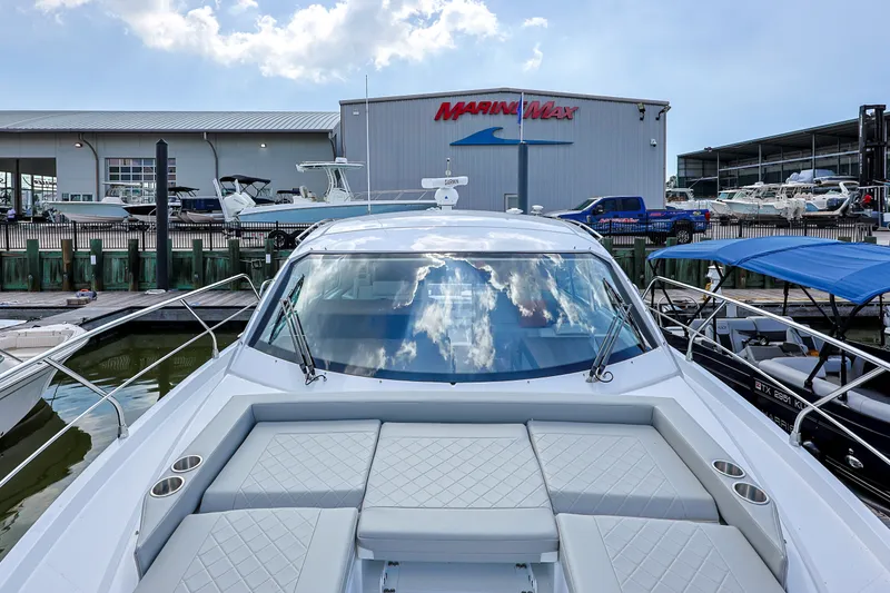 Slide: The Image of Cruisers 42 Cantius 2026 - 34
