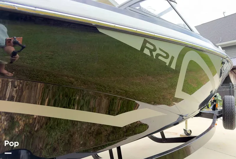Slide: The Image of Tige R21 2019 - 16685010