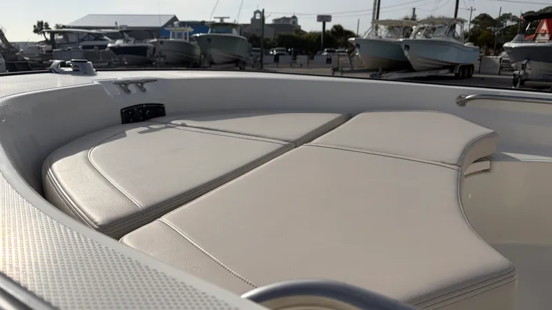 Slide: The Image of Boston Whaler 170 Montauk 2026 - 20