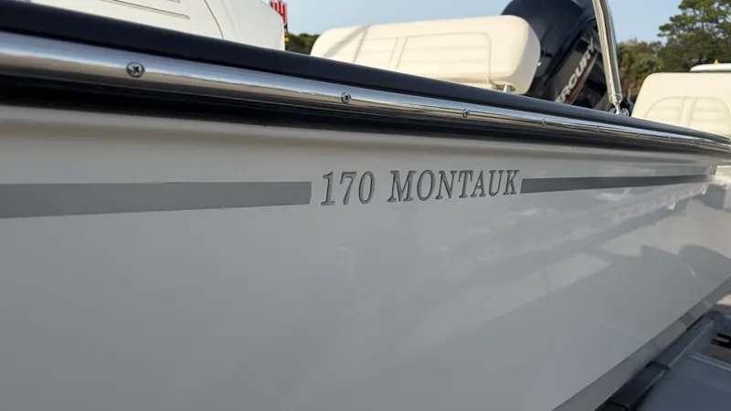 Slide: The Image of Boston Whaler 170 Montauk 2026 - 22