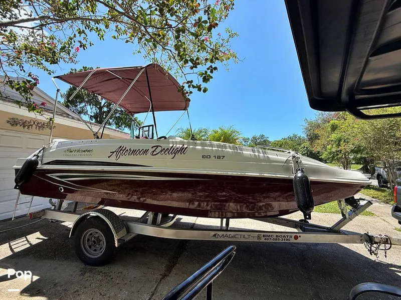 Slide: The Image of Hurricane SunDeck 187 Outboard 2021 - 16648505