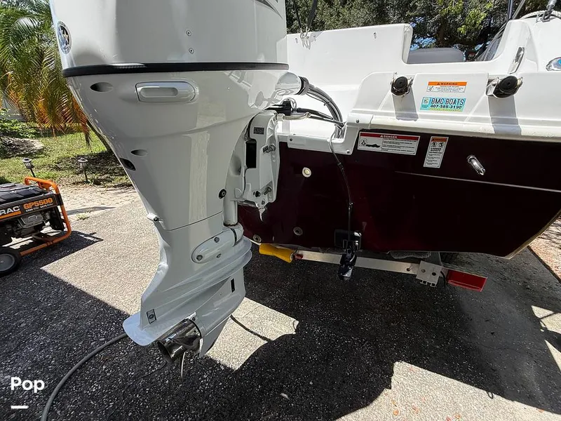 Slide: The Image of Hurricane SunDeck 187 Outboard 2021 - 16648592