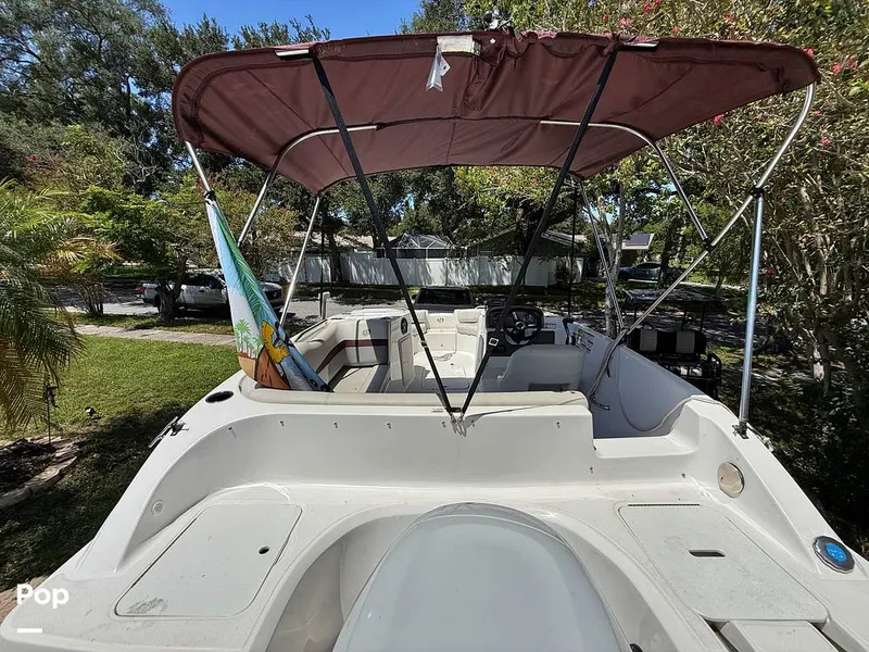 Slide: The Image of Hurricane SunDeck 187 Outboard 2021 - 16648511