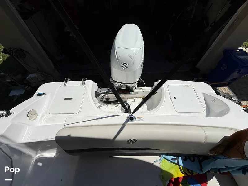 Slide: The Image of Hurricane SunDeck 187 Outboard 2021 - 16648516