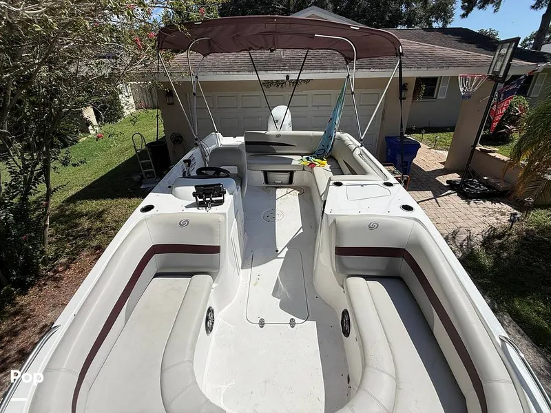 Slide: The Image of Hurricane SunDeck 187 Outboard 2021 - 16648553