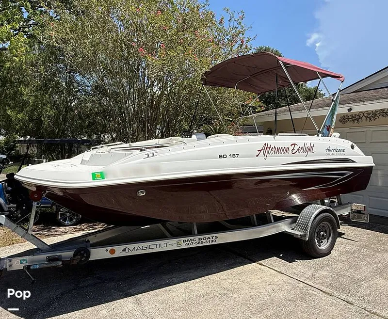 The Image of Hurricane SunDeck 187 Outboard 2021 - undefined