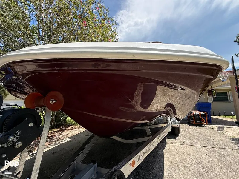 Slide: The Image of Hurricane SunDeck 187 Outboard 2021 - 16648603