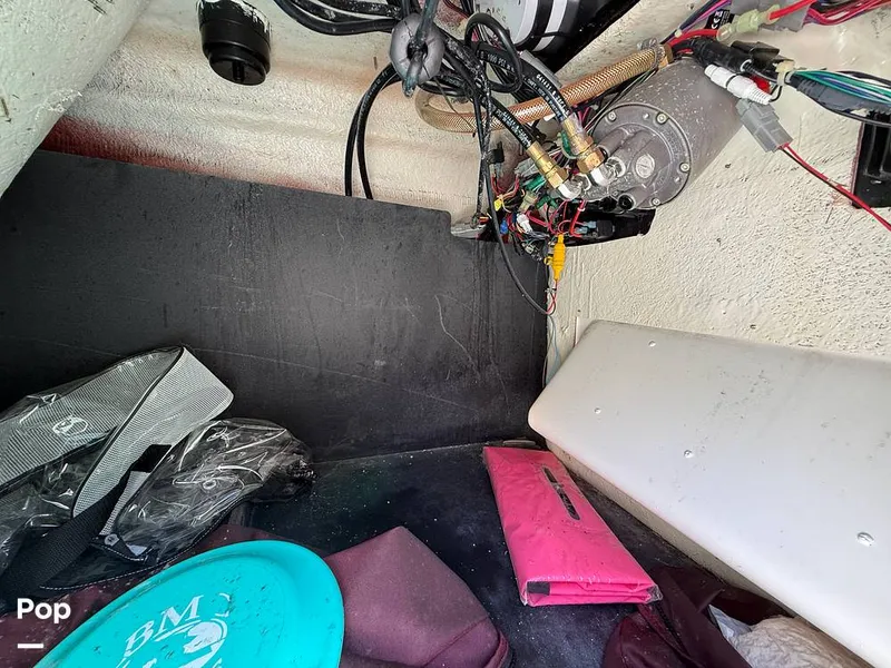 Slide: The Image of Hurricane SunDeck 187 Outboard 2021 - 16648544