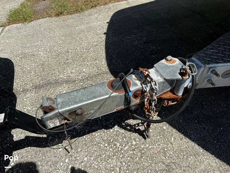 Slide: The Image of Hurricane SunDeck 187 Outboard 2021 - 16648624