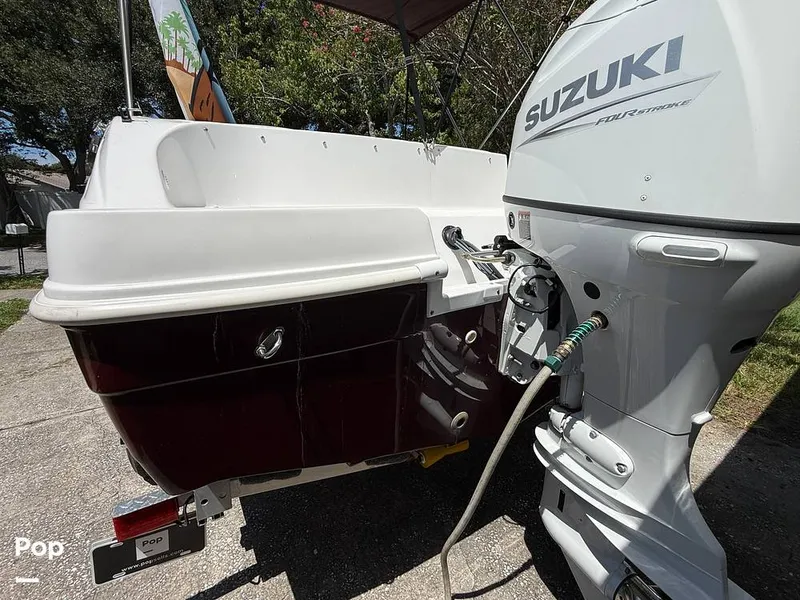 Slide: The Image of Hurricane SunDeck 187 Outboard 2021 - 16648595