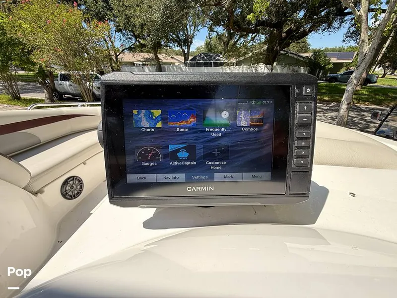 Slide: The Image of Hurricane SunDeck 187 Outboard 2021 - 16648533
