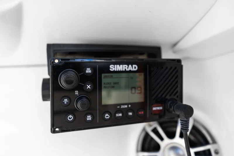 Slide: The Image of Sea Ray SDX 290 OB 2023 - 25