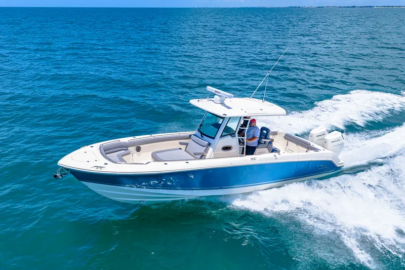 Slide: The Image of Boston Whaler 330 Outrage 2026 - 49