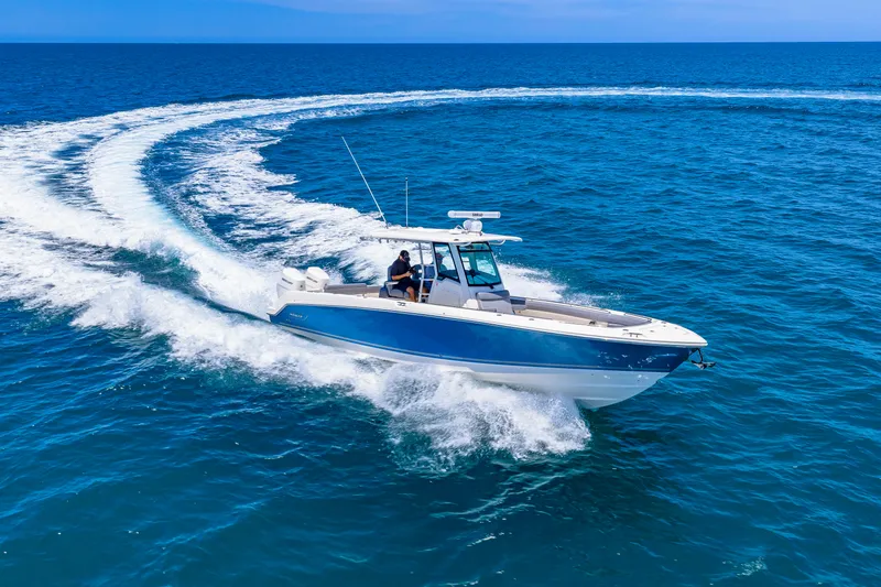 Slide: The Image of Boston Whaler 330 Outrage 2026 - 55