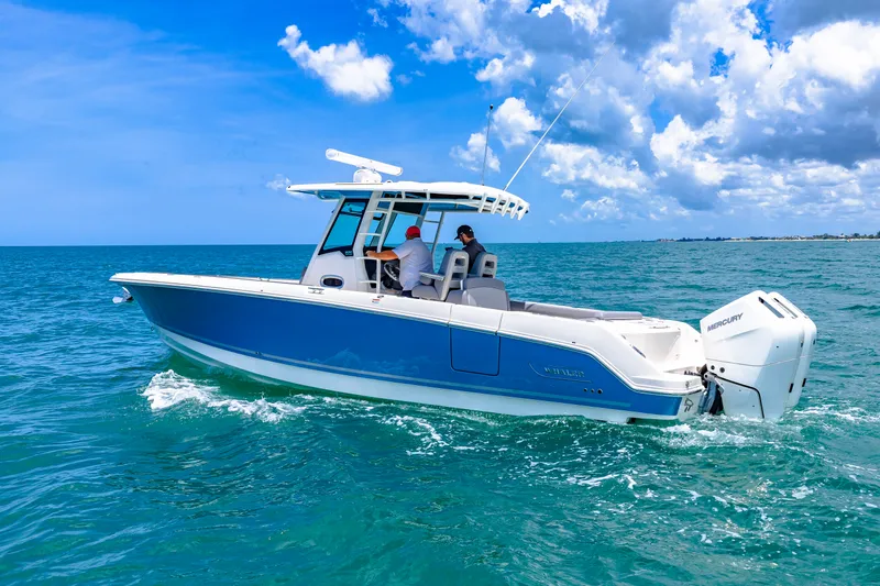Slide: The Image of Boston Whaler 330 Outrage 2026 - 72