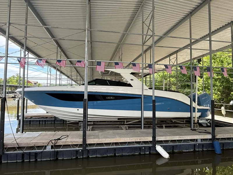 The Image of Sea Ray SLX 400 Outboard 2026 - 0