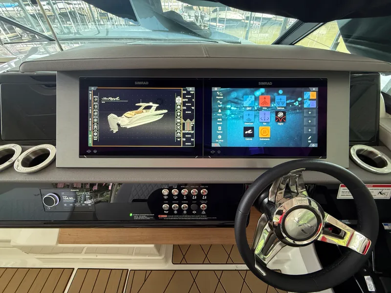 Slide: The Image of Sea Ray SLX 400 Outboard 2026 - 6