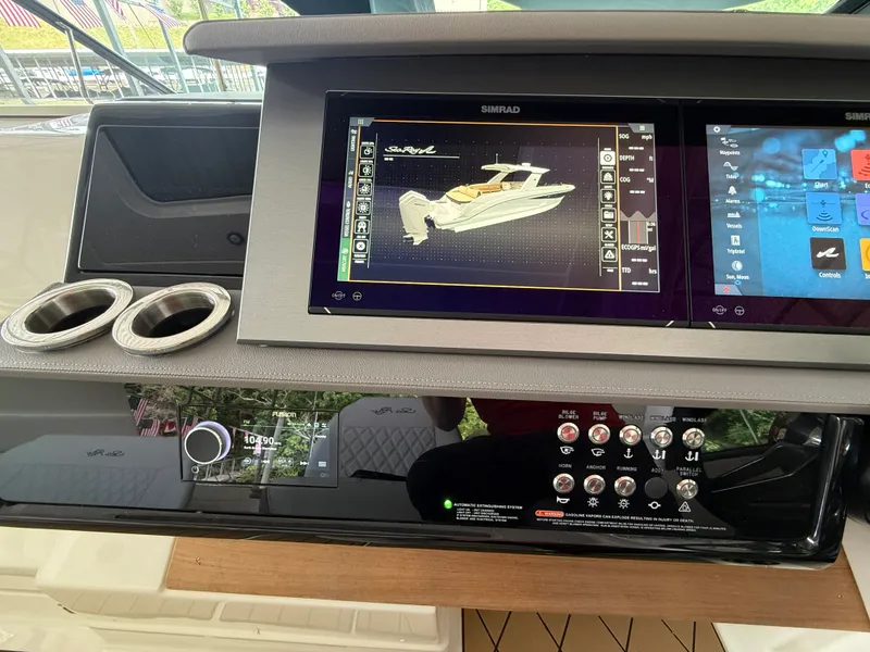 Slide: The Image of Sea Ray SLX 400 Outboard 2026 - 7