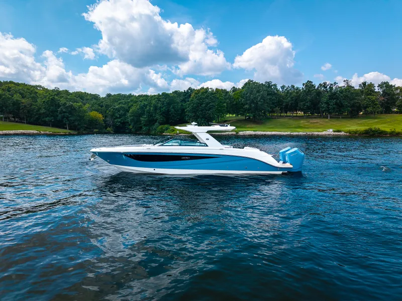 The Image of Sea Ray SLX 400 Outboard 2026 - 1