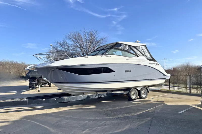 Slide: The Image of Sea Ray Sundancer 320 2026 - 3