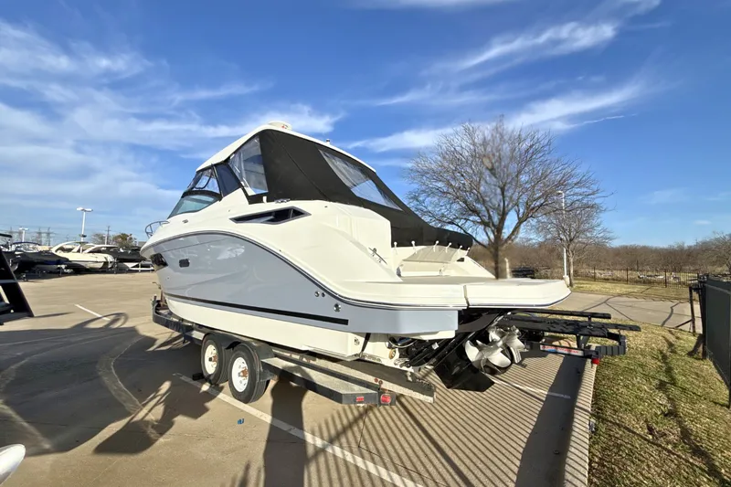 Slide: The Image of Sea Ray Sundancer 320 2026 - 5