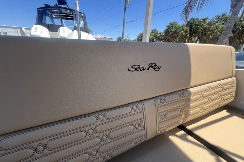 Slide: The Image of Sea Ray SPX 210 Outboard 2026 - 17