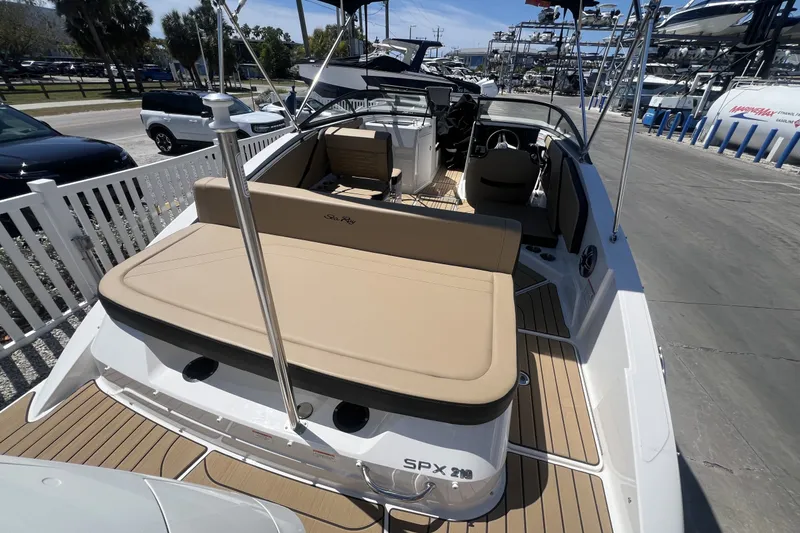 Slide: The Image of Sea Ray SPX 210 Outboard 2026 - 7