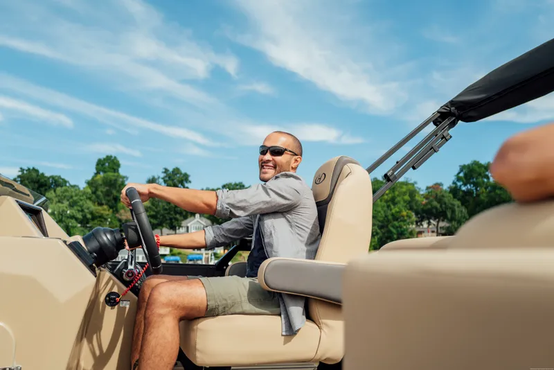 Slide: The Image of Harris 210 Cruiser 2025 - 4