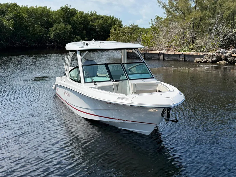 Slide: The Image of Boston Whaler 28 VANTAGE 2022 - 14