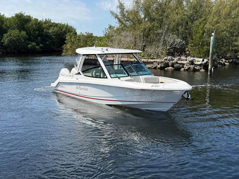 Slide: The Image of Boston Whaler 28 VANTAGE 2022 - 33