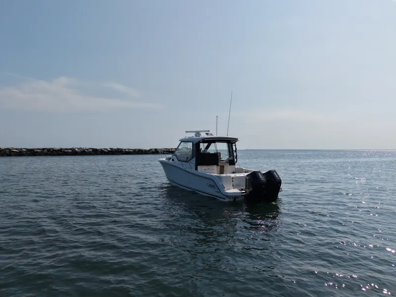 Slide: The Image of Boston Whaler 325 Conquest 2026 - 10