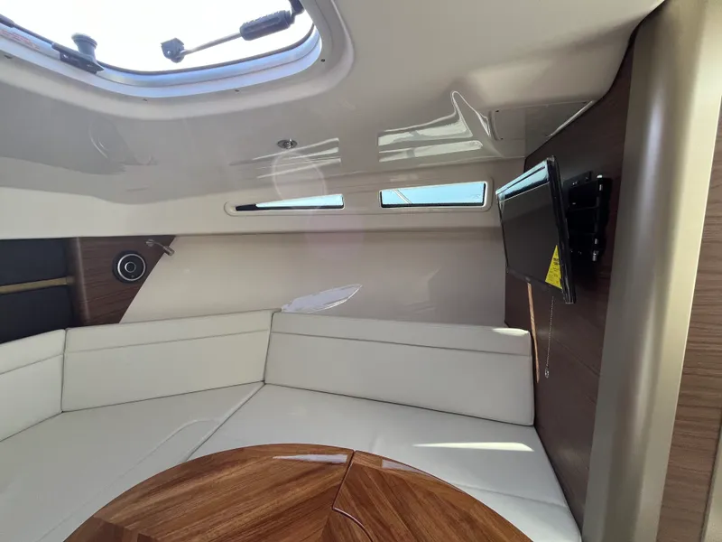 Slide: The Image of Boston Whaler 325 Conquest 2026 - 41