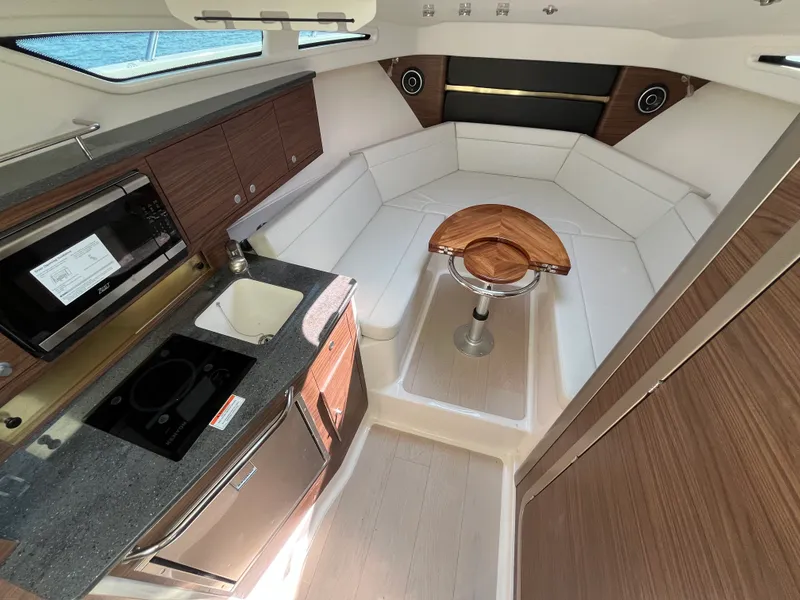 Slide: The Image of Boston Whaler 325 Conquest 2026 - 39