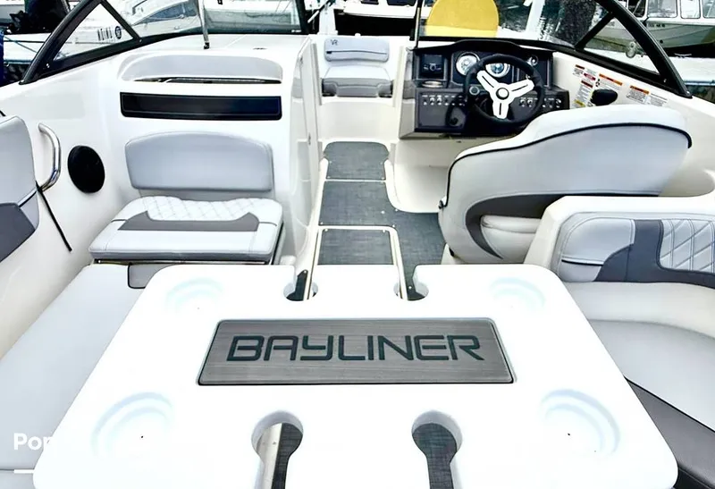Slide: The Image of Bayliner VR6 2023 - 16705904