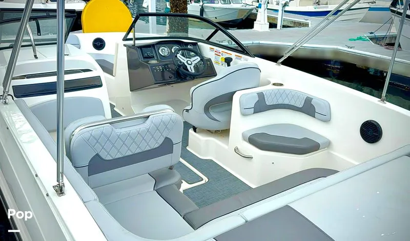 Slide: The Image of Bayliner VR6 2023 - 16705865