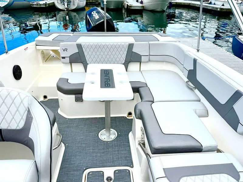 Slide: The Image of Bayliner VR6 2023 - 16705902
