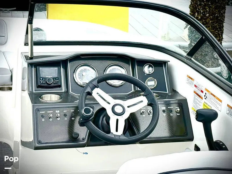 Slide: The Image of Bayliner VR6 2023 - 16705874