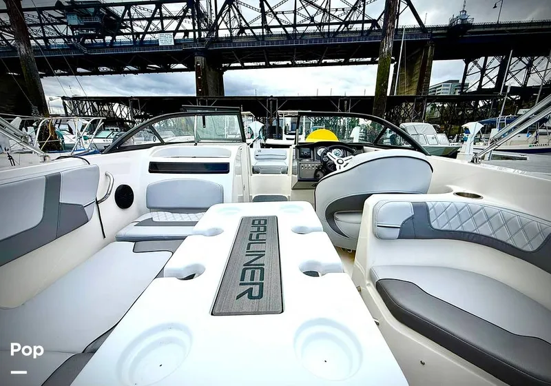 Slide: The Image of Bayliner VR6 2023 - 16705909