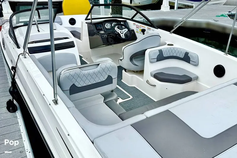 Slide: The Image of Bayliner VR6 2023 - 16705886