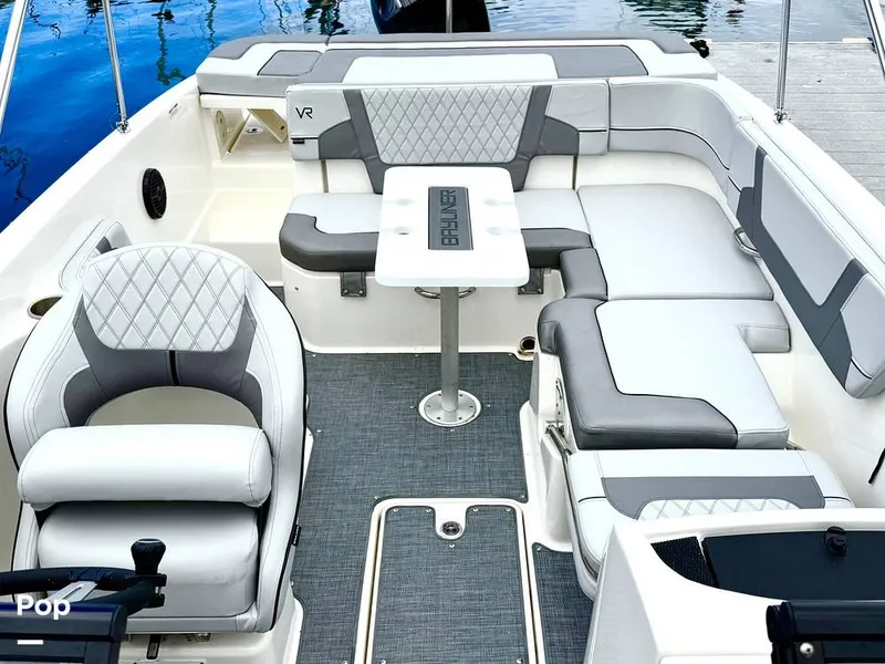 Slide: The Image of Bayliner VR6 2023 - 16705903